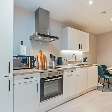 Apartment Hartley Hill Gem - Modern Near Centre *