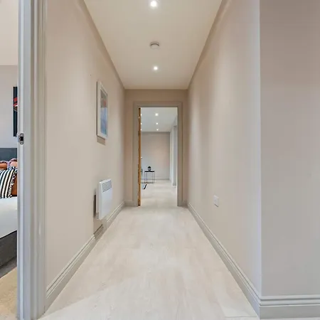 Hartley Hill Gem - Modern Near Centre Apartment Leeds (West Yorkshire)